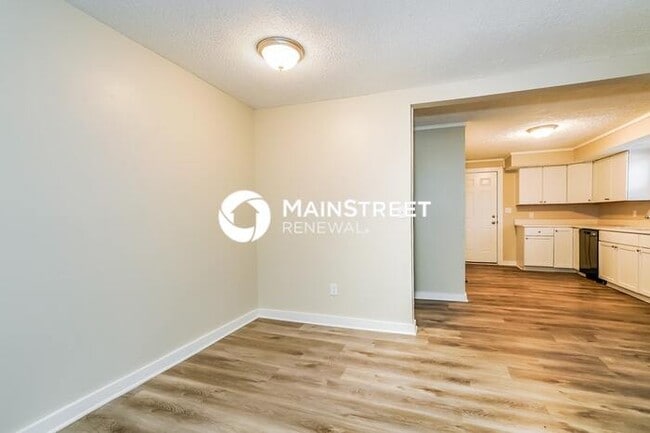 Building Photo - 3 Bedroom Pet-Friendly Home in MARTINSVILLE, IN with Main Street Renewal