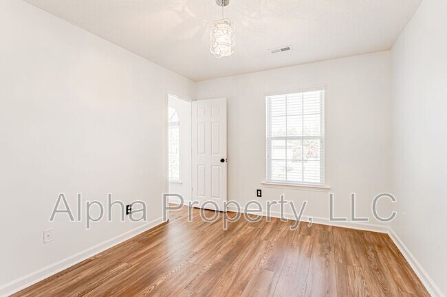 Building Photo - 317 Edenberry Way