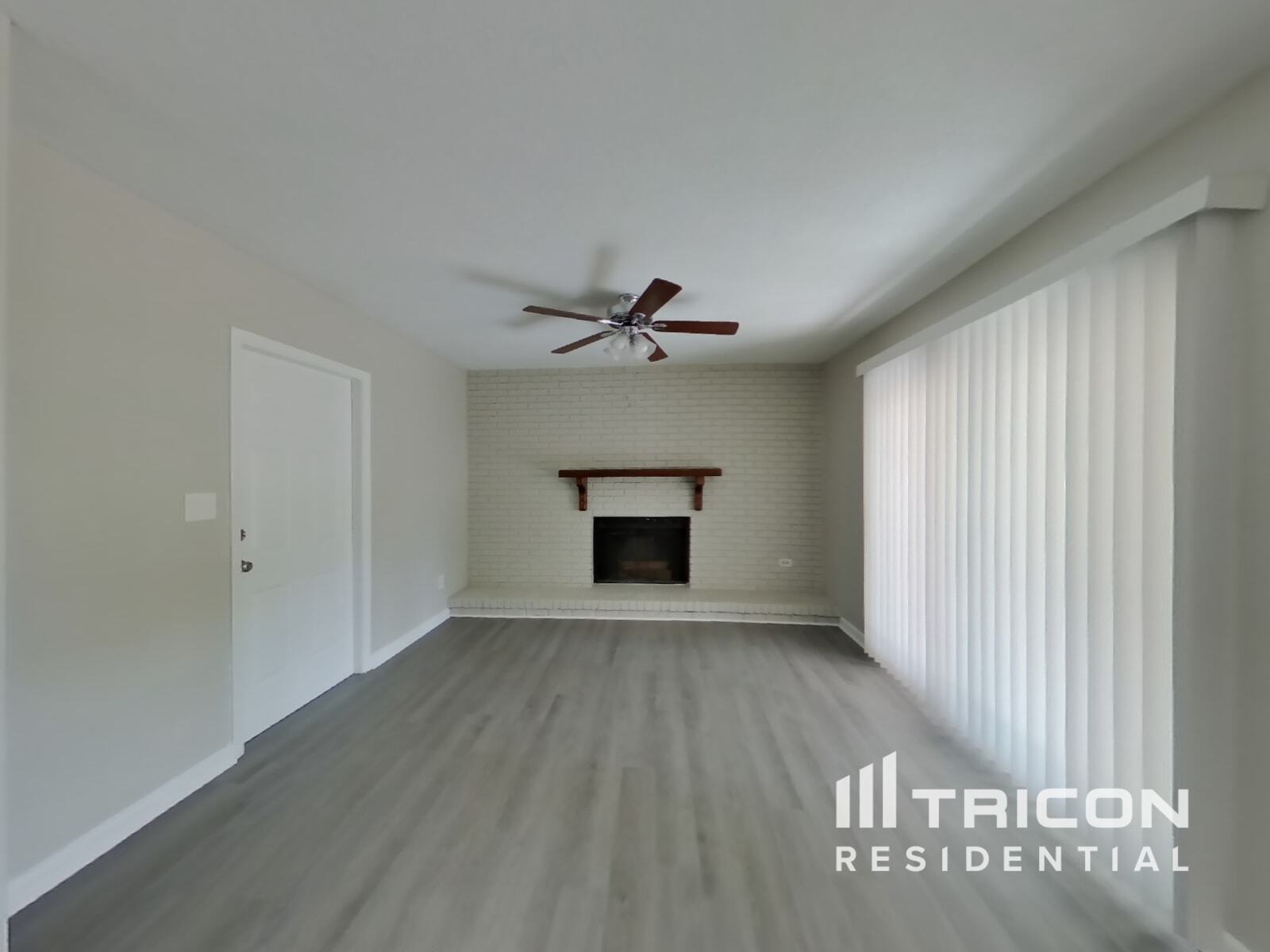 Building Photo - 357 Banyan Dr