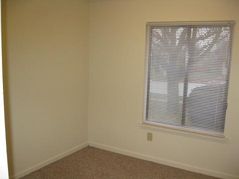 Building Photo - Southeast Lexington Ranch    240604