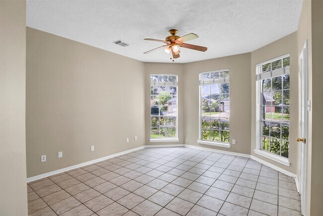 Building Photo - 4407 Magnolia Ln