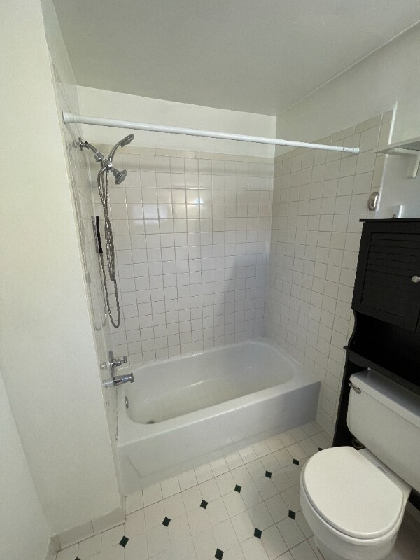 Building Photo - 1904 N Woodley St