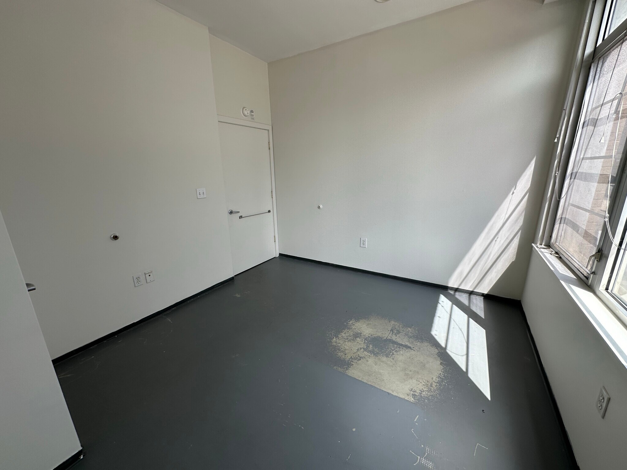 Building Photo - 147 E Berkeley St