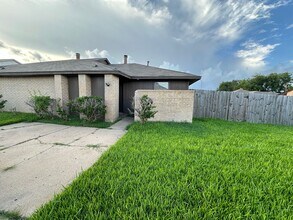 Building Photo - 2 Bedroom 2 Bath in Missouri City, Tx