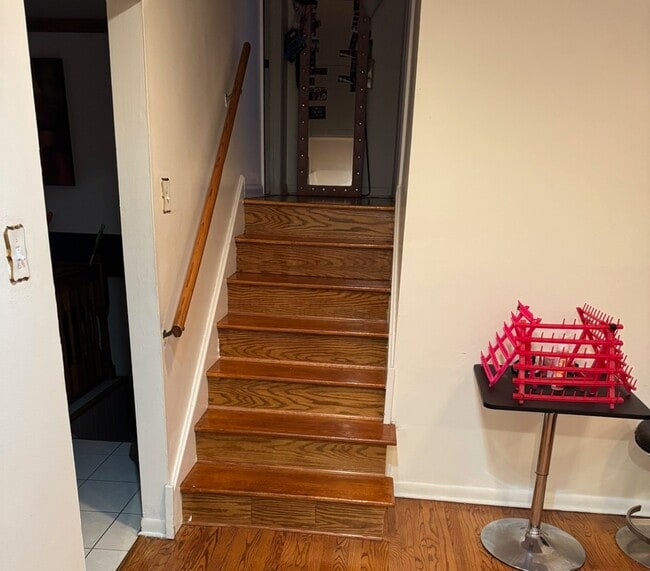 Building Photo - 14423 Sanderson Ave