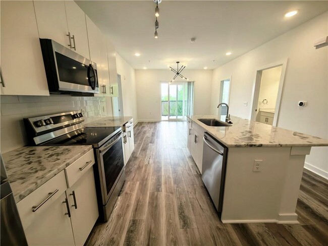 Building Photo - 525 Parkway Dr