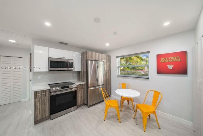 Building Photo - 5035 NW 5th Ave