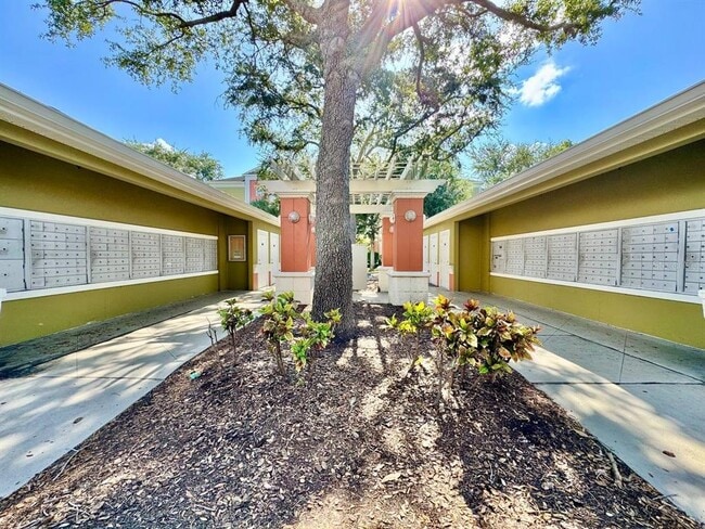 Building Photo - 4207 S Dale Mabry Hwy
