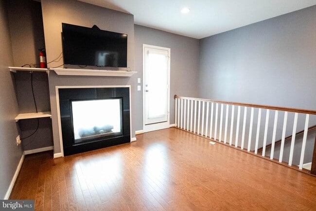 Building Photo - 815 Fair Winds Way