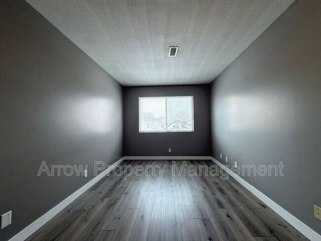 Building Photo - 1111 E Street