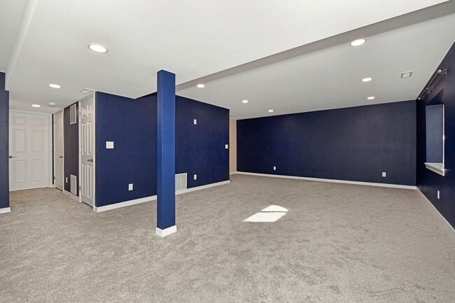 Building Photo - 4-bedroom Gem Near Ft. Carson!