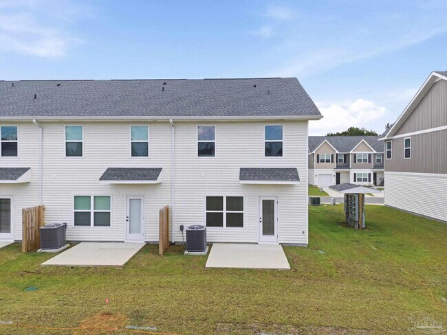 Building Photo - 5530 Lexlee Blvd