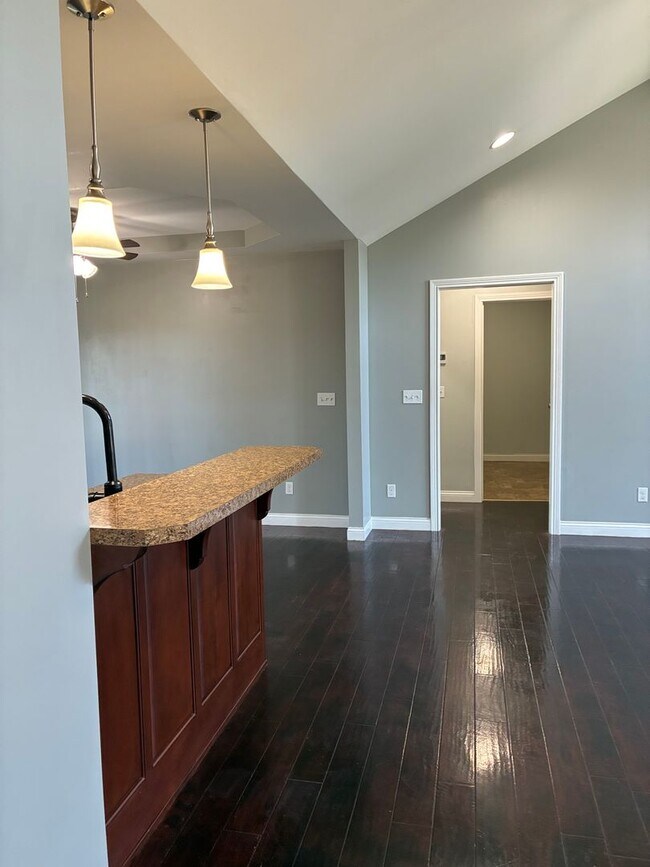 Building Photo - LOCATION LOCATION Location!  Off Joe Prather Hwy 313!
