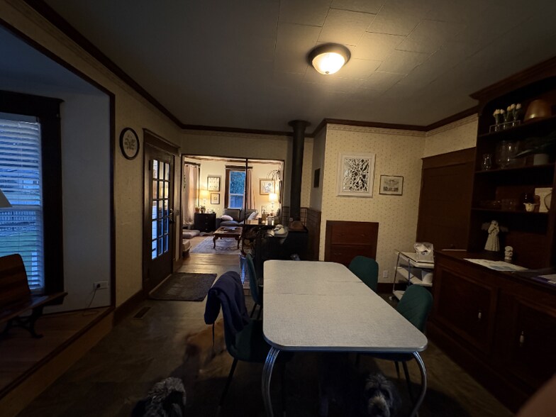 Building Photo - 221 Eldredge Ave SW