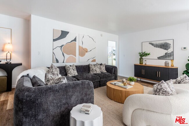 Building Photo - 9950 Durant Dr