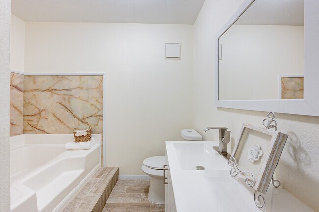 Building Photo - 630 Martin Luther King Rd