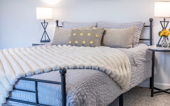 Building Photo - 1505 Commonwealth Ave