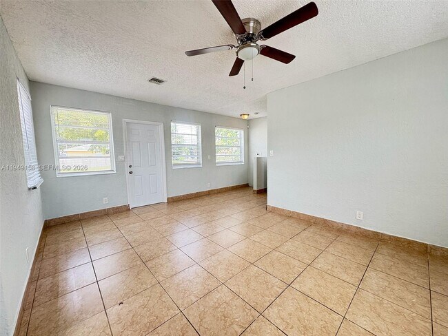 Building Photo - 2525 N 23rd Ave