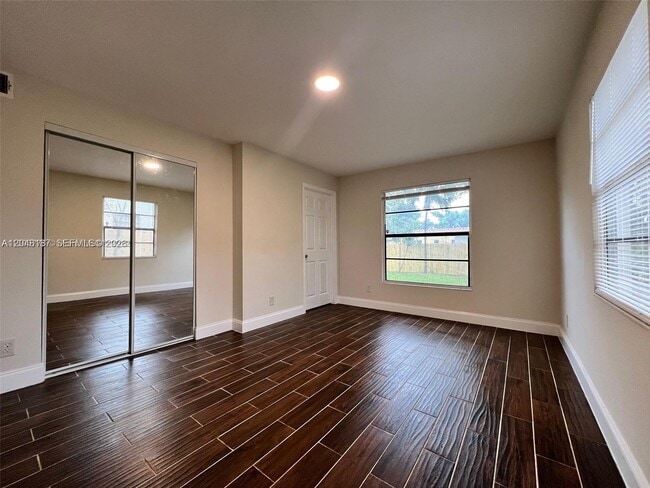 Building Photo - 2130 Funston St