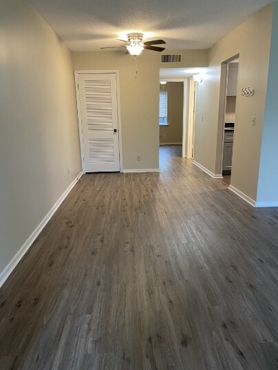 Building Photo - 240 Harmon Ave