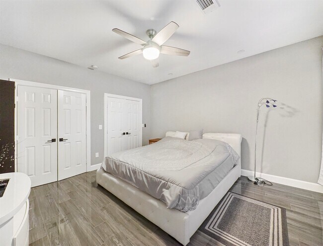 Building Photo - 15137 Kimberley Ct