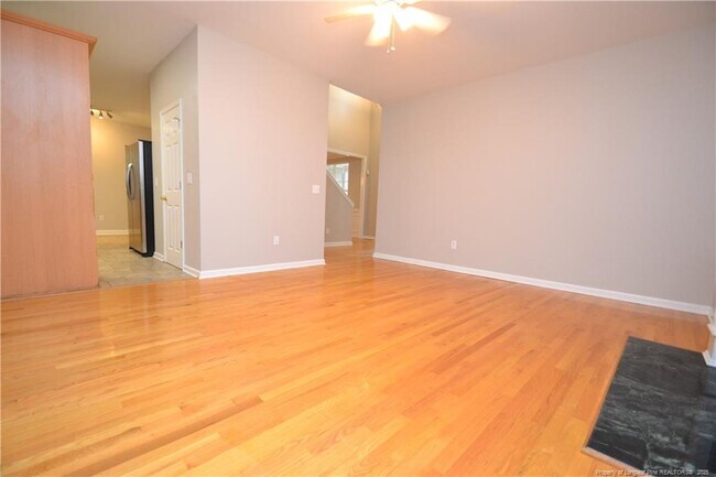 Building Photo - 313 Gooseberry Dr