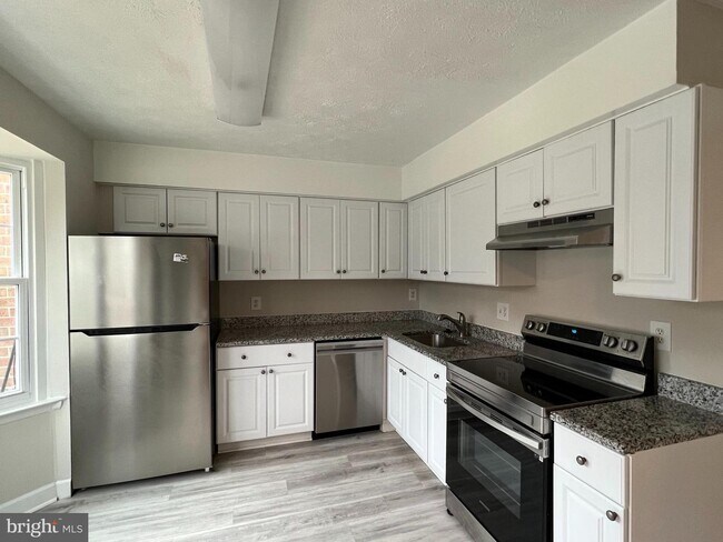 Building Photo - 310 Rambling Ridge Ct