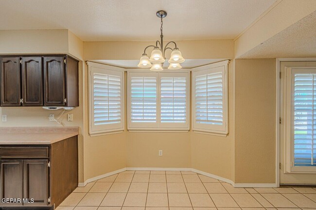 Building Photo - 1317 Amber Morgan Dr