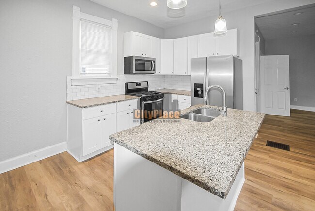 Building Photo - 1115 Keystone Ave