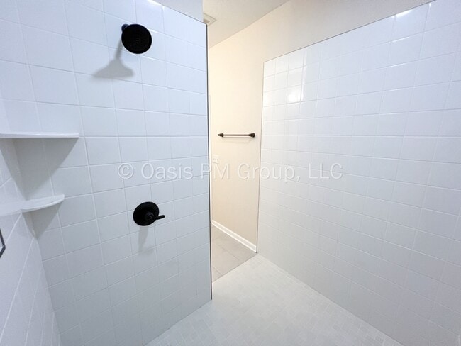 Building Photo - 201 Eisley Ln