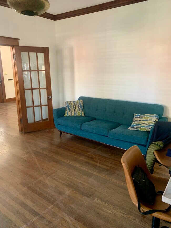 comes with bar stools and 2nd couch - 1939 Nelson Ave