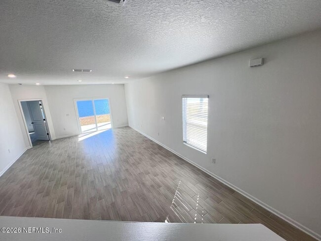 Building Photo - 14179 Epply Dr