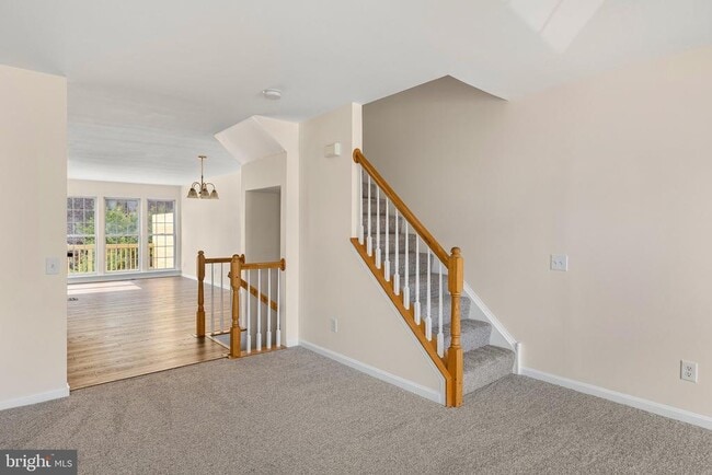 Building Photo - 22 Crenshaw Ct