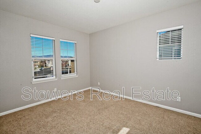 Building Photo - 630 Bond Ct