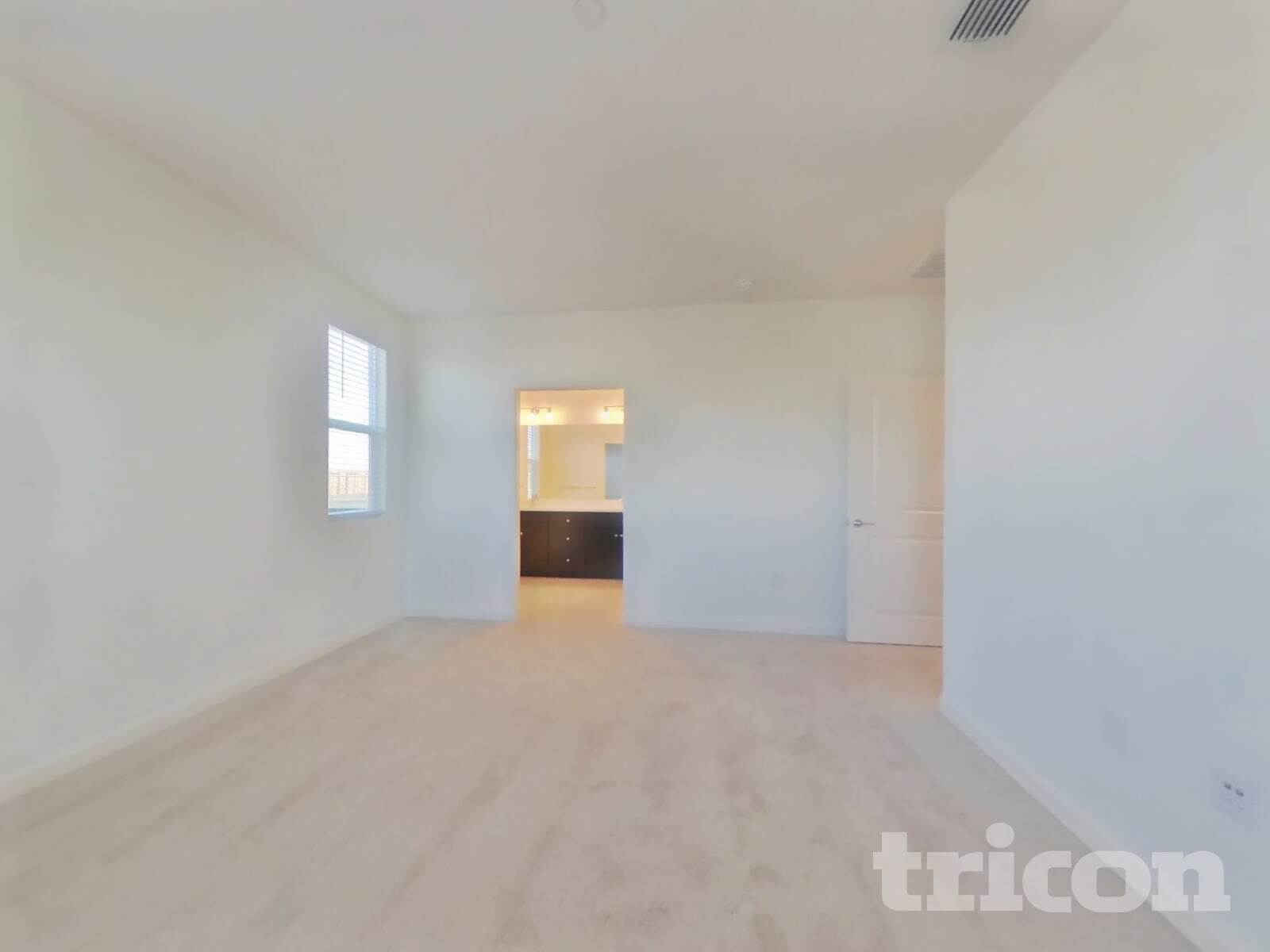 Building Photo - 2058 Delta Vw Ave