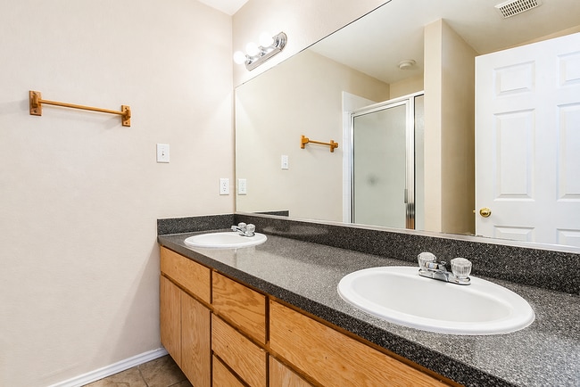 Building Photo - AVAILABLE NOW; APPLY AT OUR WEBSITE TODAY!!