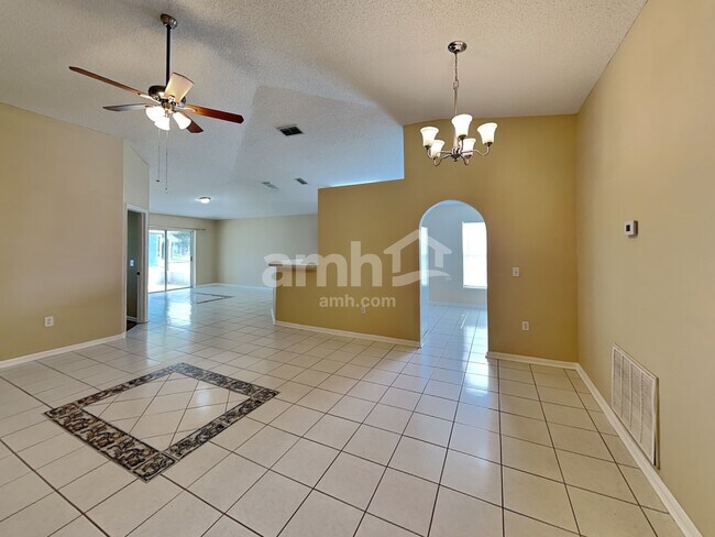 Building Photo - 12555 Belmont Lakes Dr