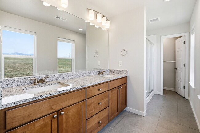 Building Photo - 137 Mohawk Cir