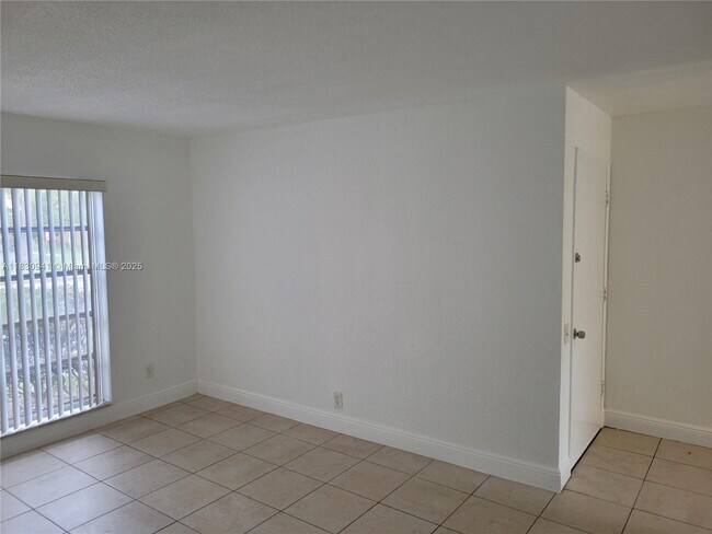 Building Photo - 4509 Treehouse Ln