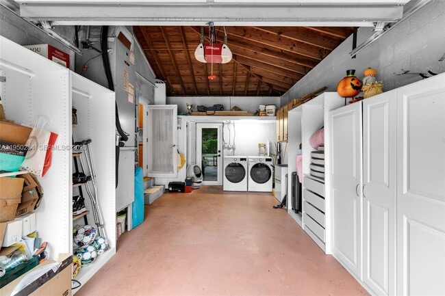 Building Photo - 9550 NW 1st Ave