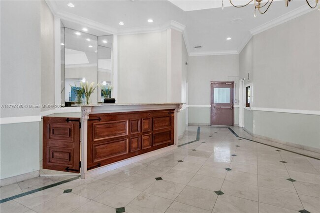 Building Photo - 1351 NE Miami Gardens Dr