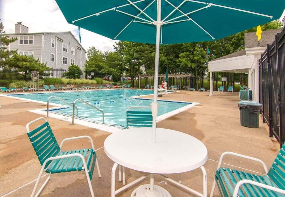 Relaxing community pool - 20 Greystone Ct