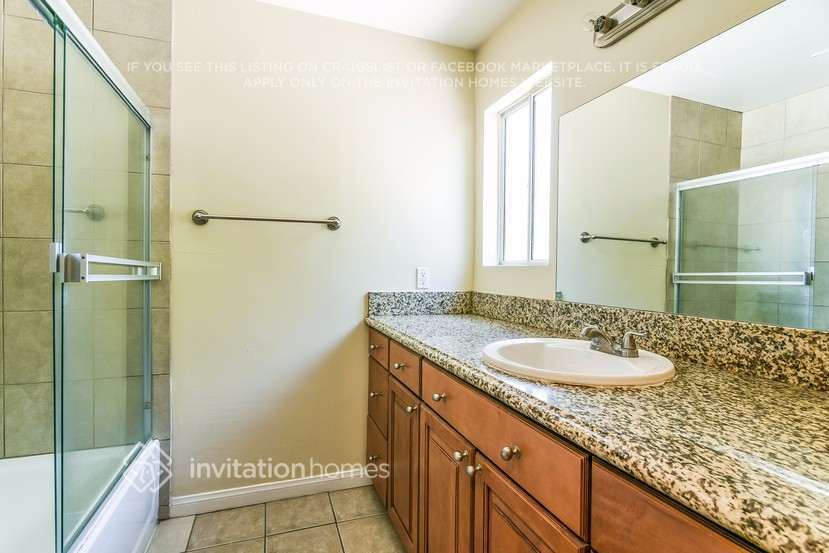 Building Photo - 7318 Zelzah Ave