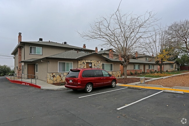 Building Photo - Glen Ellen Estates