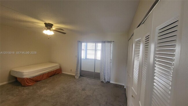 Building Photo - 132 Andover F