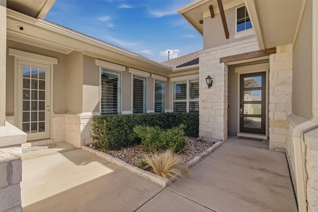 Building Photo - 654 Linden Lp