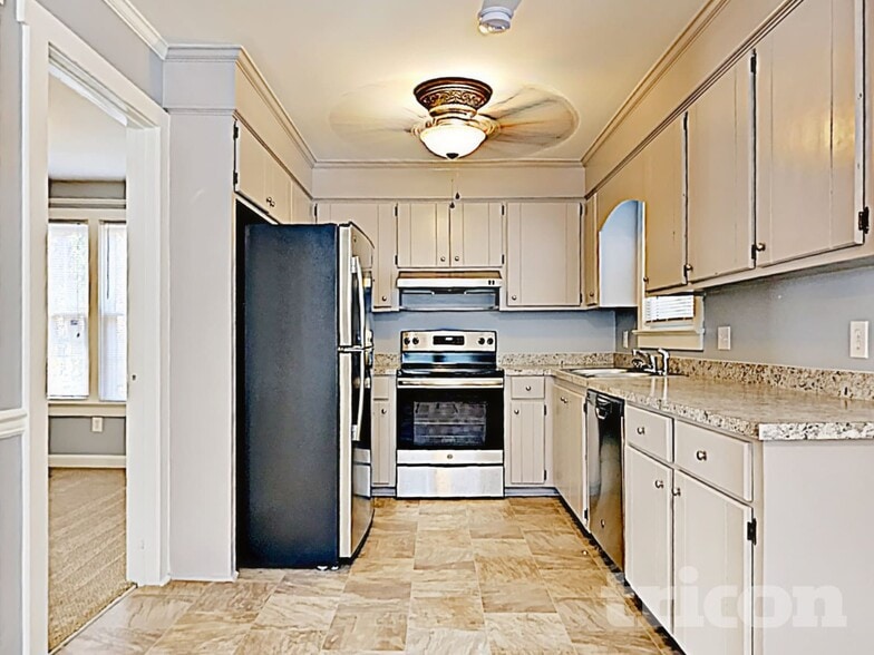Building Photo - 18 Hillpine Ct
