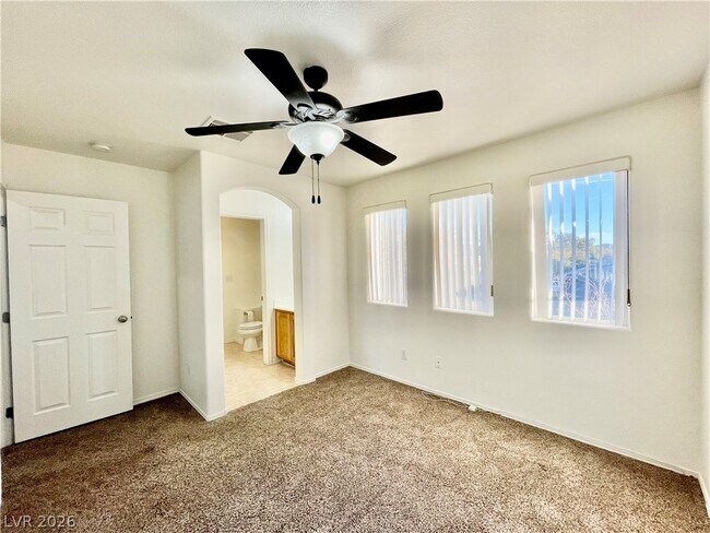 Building Photo - 11901 Fairfax Ridge St