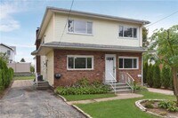 Building Photo - 12 Marwood Rd S