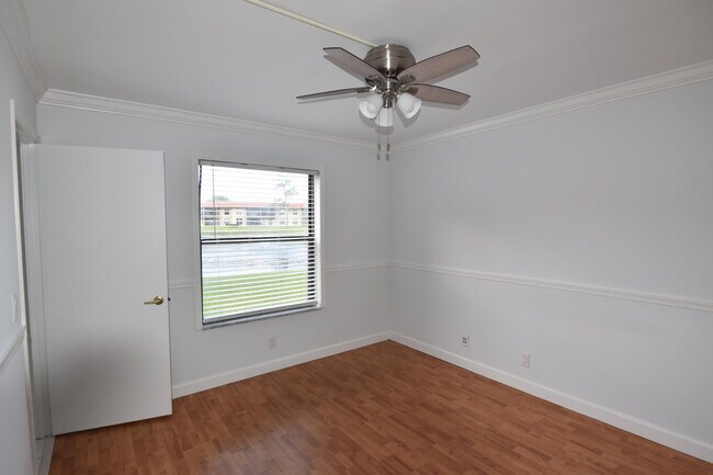 Building Photo - 21895 Lake Forest Cir